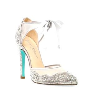 2900681SBIRIS
Blue by Betsey Johnson
Iris Rhinestone Pump, size 10